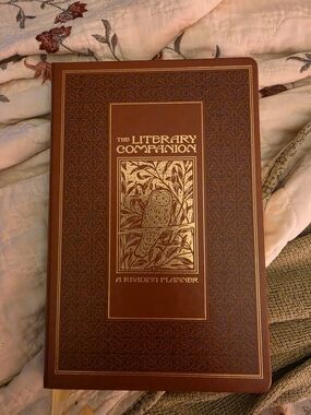 The Literary Companion Reading Planner - Owlcrate